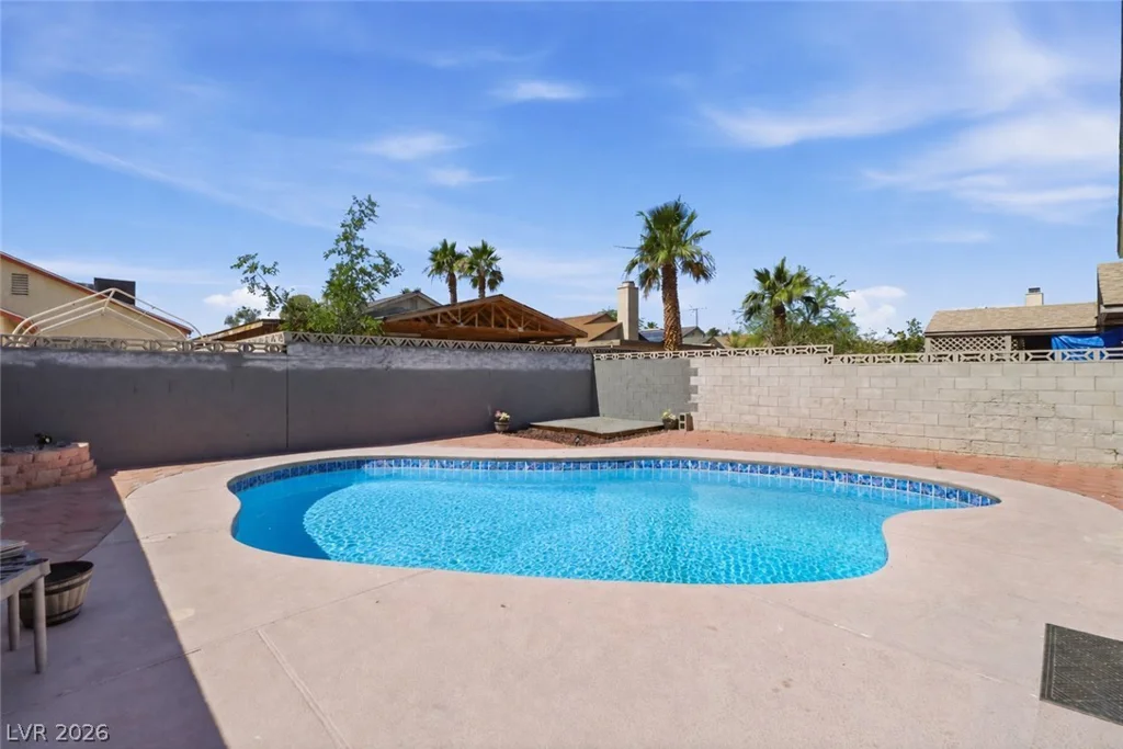 6811 Mangrum, Las Vegas, NV 89103