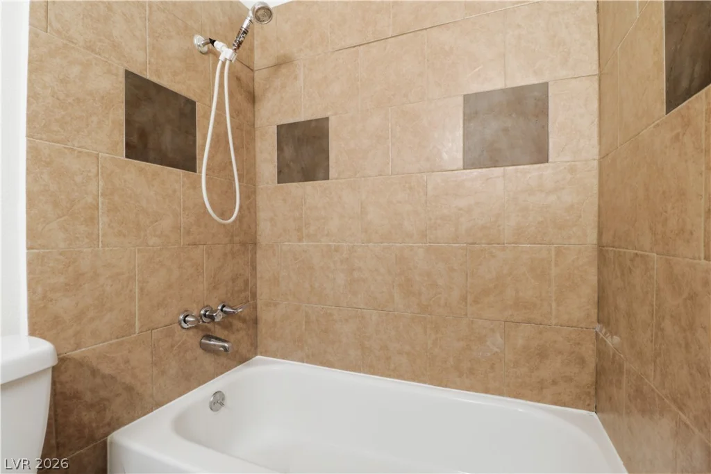 6811 Mangrum, Las Vegas, NV 89103