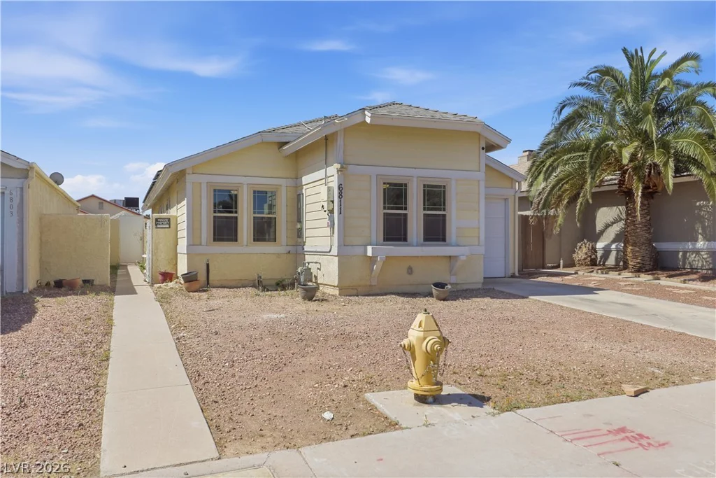 6811 Mangrum, Las Vegas, NV 89103