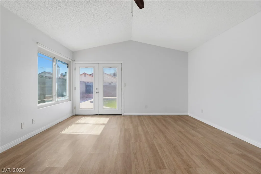 6811 Mangrum, Las Vegas, NV 89103