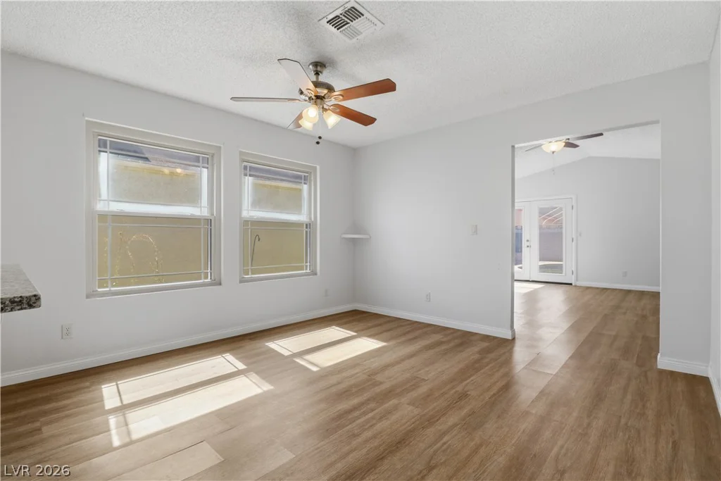 6811 Mangrum, Las Vegas, NV 89103