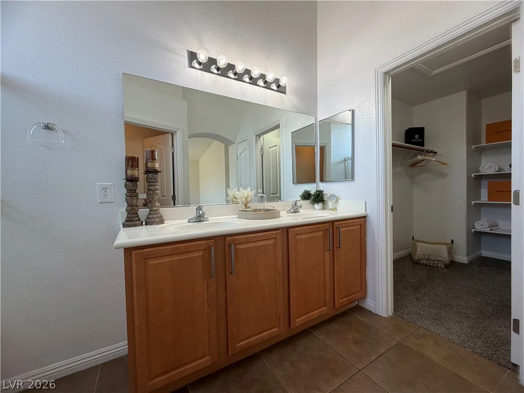 1160 Volcanic Garden, Las Vegas, NV 89183