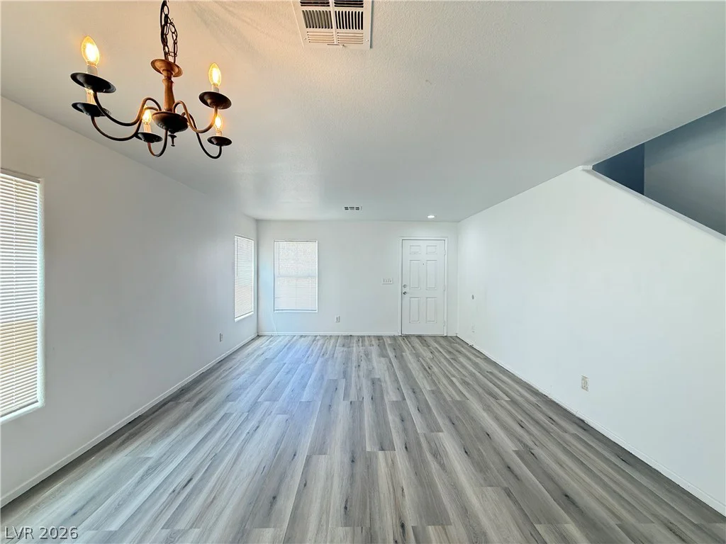 3221 Aspinwall, North Las Vegas, NV 89081