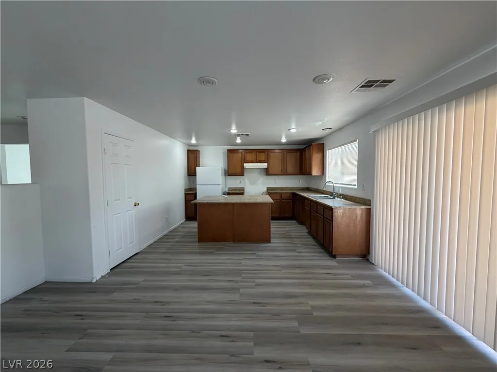 3221 Aspinwall, North Las Vegas, NV 89081
