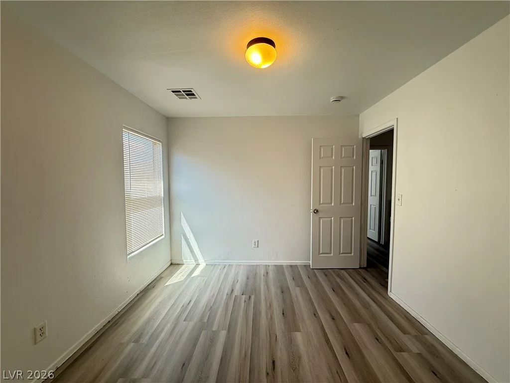 3221 Aspinwall, North Las Vegas, NV 89081