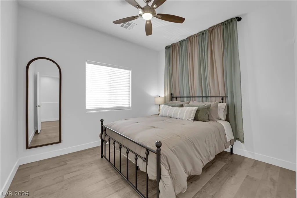 6489 Burns Allen, Las Vegas, NV 89122