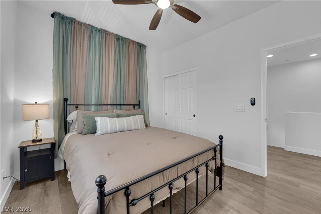 6489 Burns Allen, Las Vegas, NV 89122