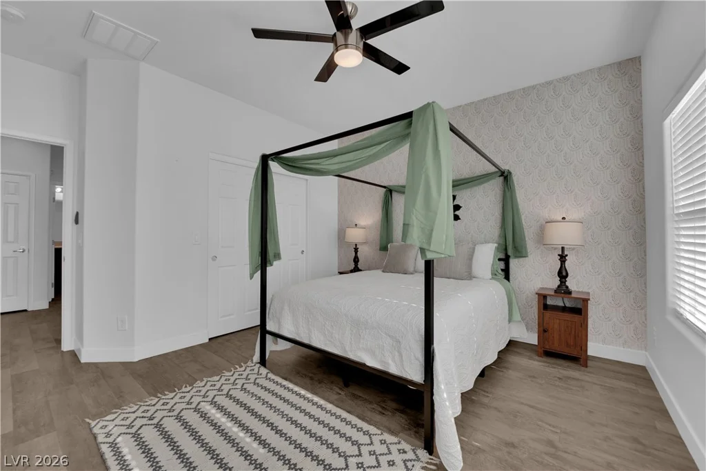 6489 Burns Allen, Las Vegas, NV 89122