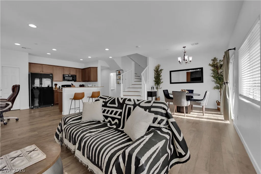 6489 Burns Allen, Las Vegas, NV 89122