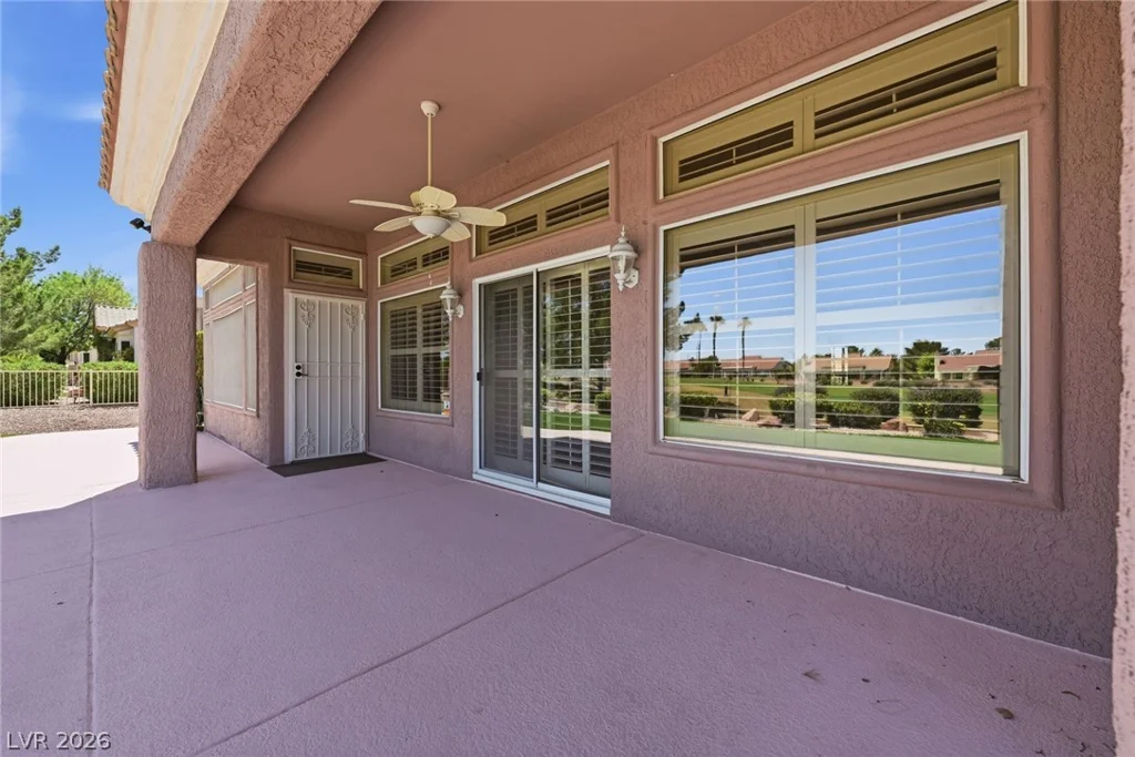 2908 Castle Bar, Las Vegas, NV 89134