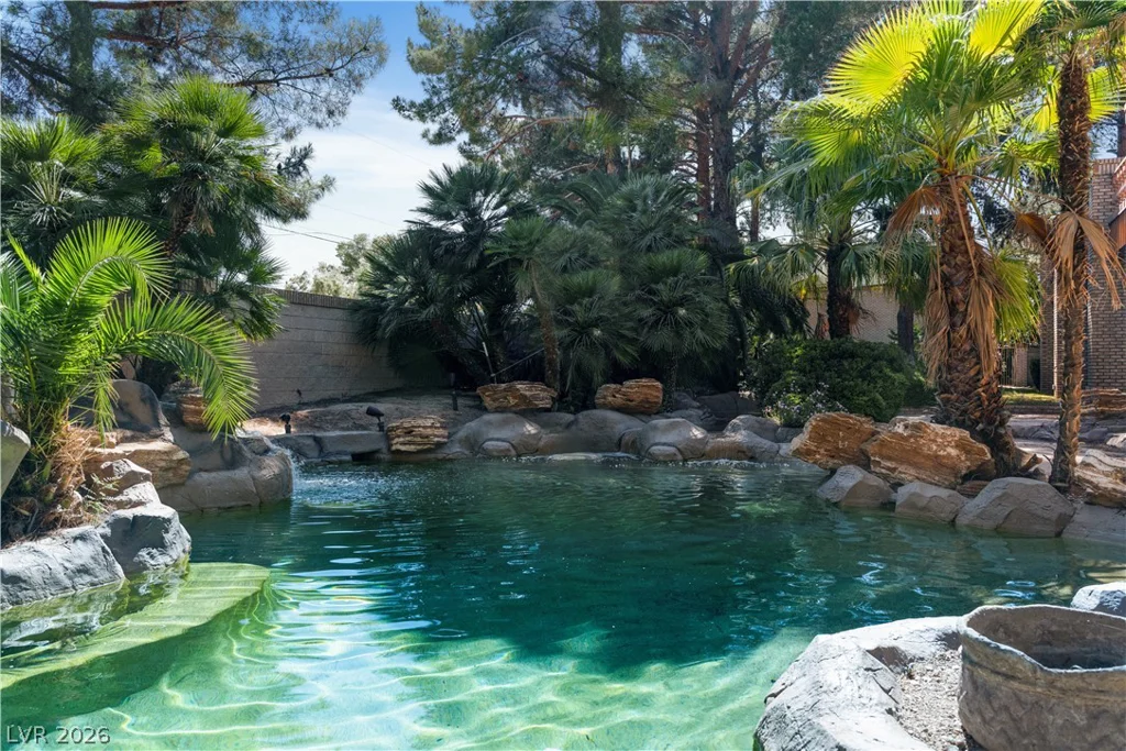 3687 Happy, Las Vegas, NV 89120