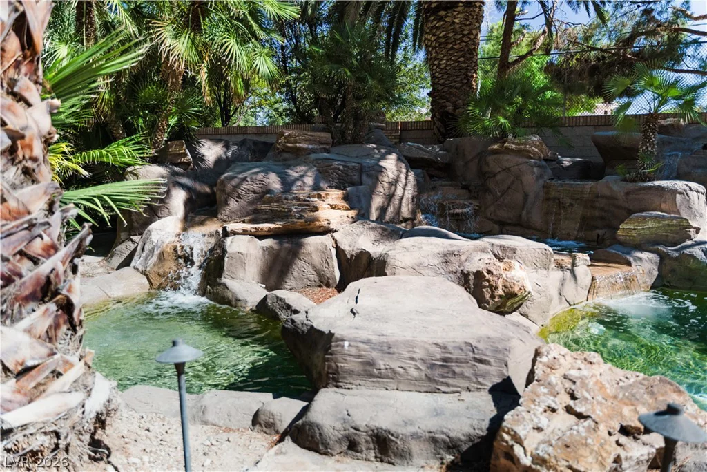 3687 Happy, Las Vegas, NV 89120