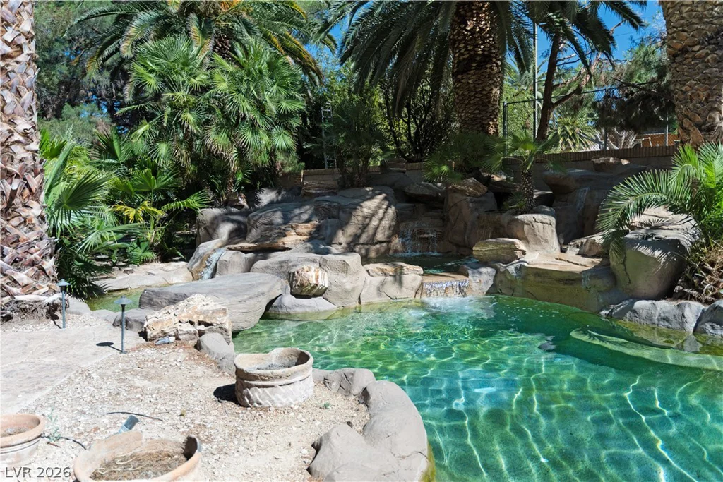 3687 Happy, Las Vegas, NV 89120