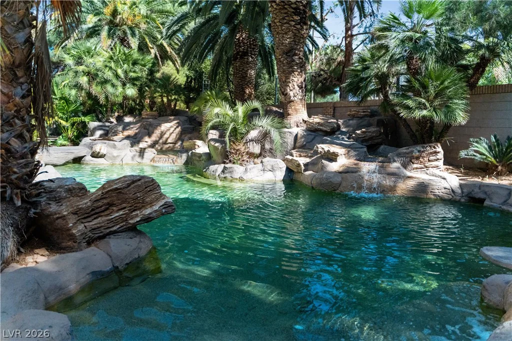 3687 Happy, Las Vegas, NV 89120