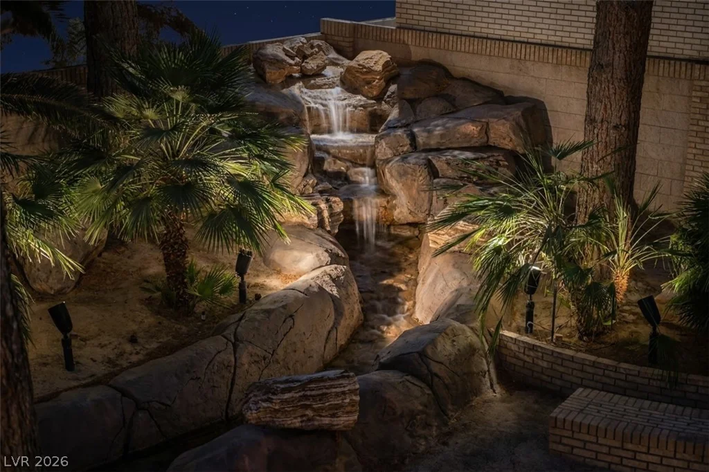 3687 Happy, Las Vegas, NV 89120