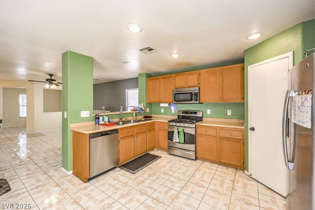 4544 Winter Place, Las Vegas, NV 89122
