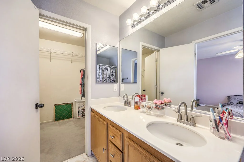 4544 Winter Place, Las Vegas, NV 89122