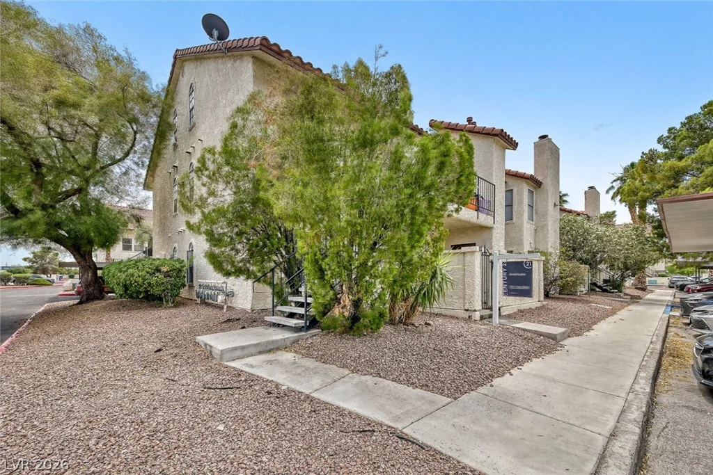 3923 Gogo, Las Vegas, NV 89103
