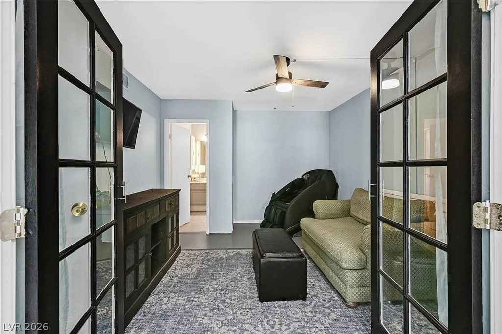 2450 El Paseo, Las Vegas, NV 89121