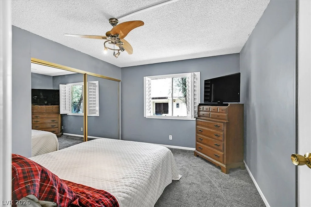 2450 El Paseo, Las Vegas, NV 89121