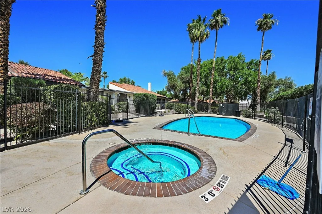 2450 El Paseo, Las Vegas, NV 89121