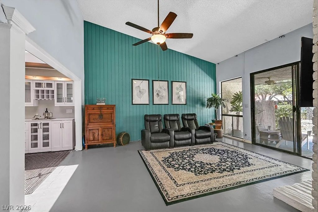 2450 El Paseo, Las Vegas, NV 89121