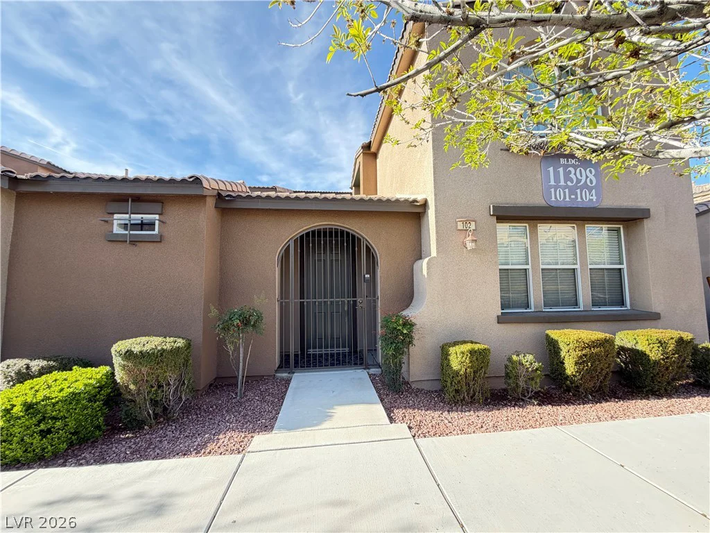 11398 Belmont Lake, Las Vegas, NV 89135