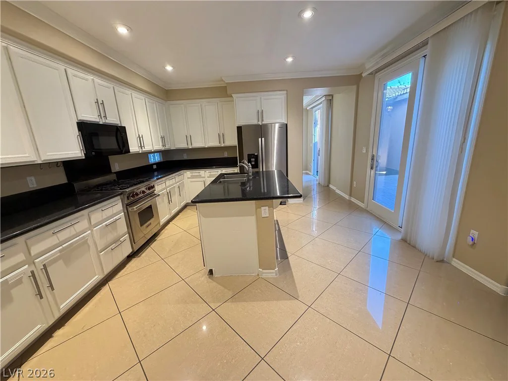 11398 Belmont Lake, Las Vegas, NV 89135