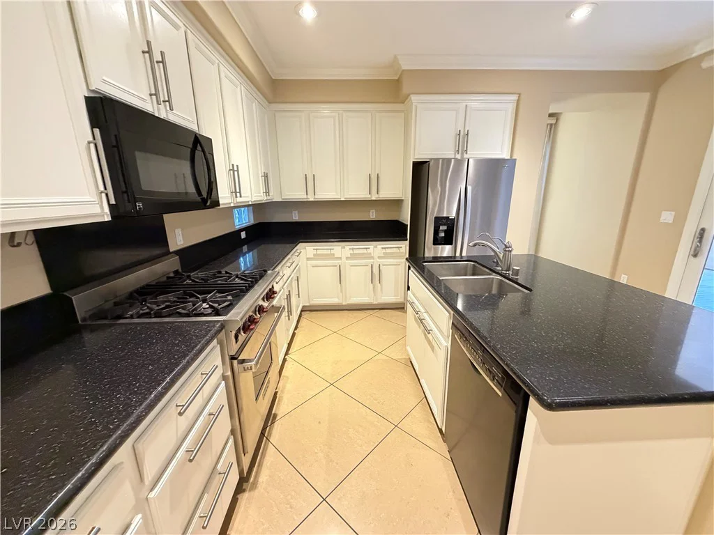 11398 Belmont Lake, Las Vegas, NV 89135