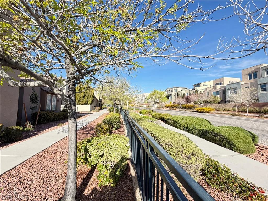 11398 Belmont Lake, Las Vegas, NV 89135