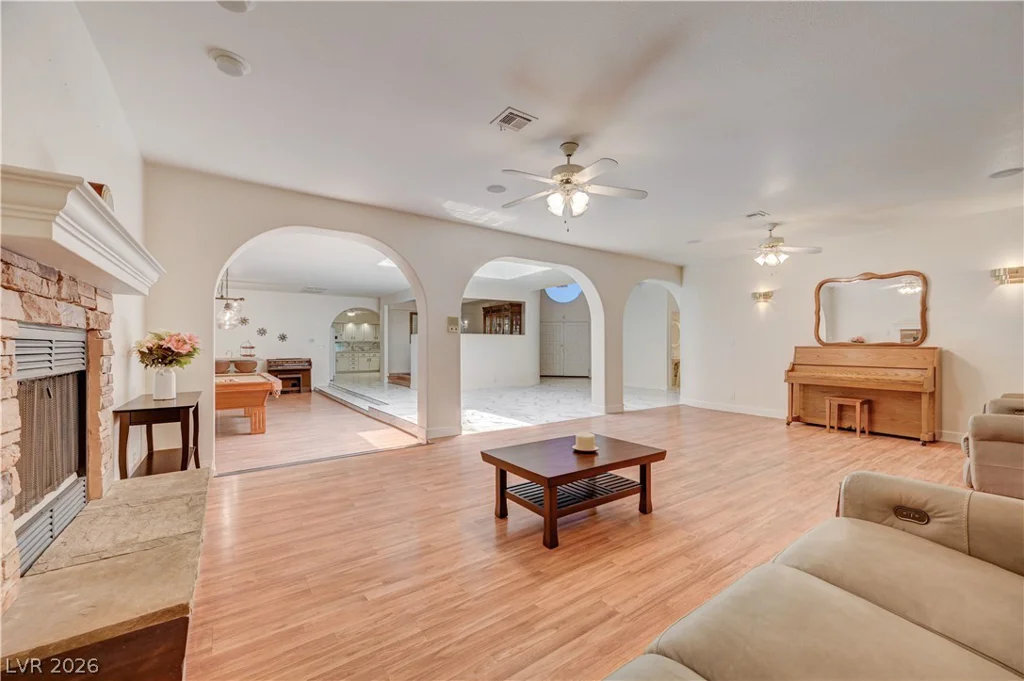 3240 Arby, Las Vegas, NV 89118