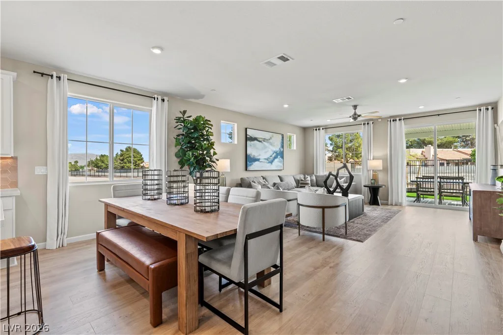 2587 Regency Cove, Las Vegas, NV 89121