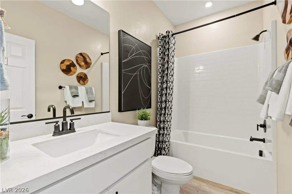 2587 Regency Cove, Las Vegas, NV 89121