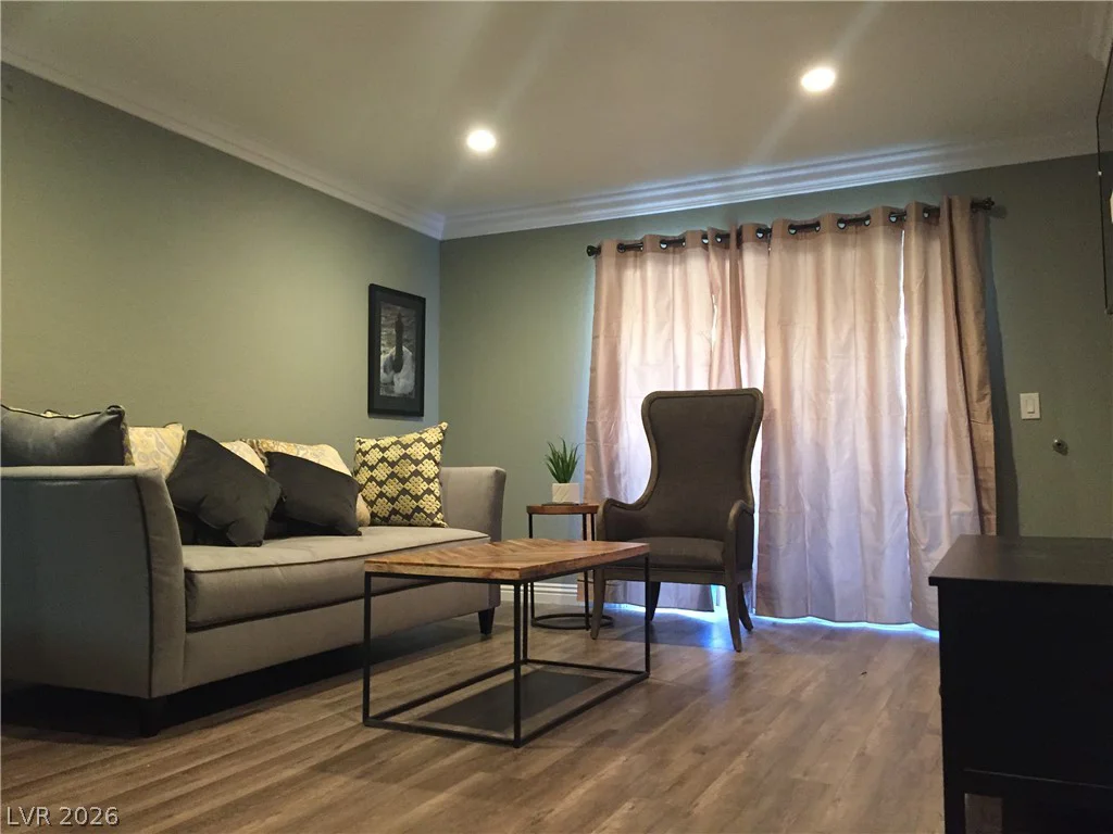 5260 Mission Monterey, Las Vegas, NV 89107