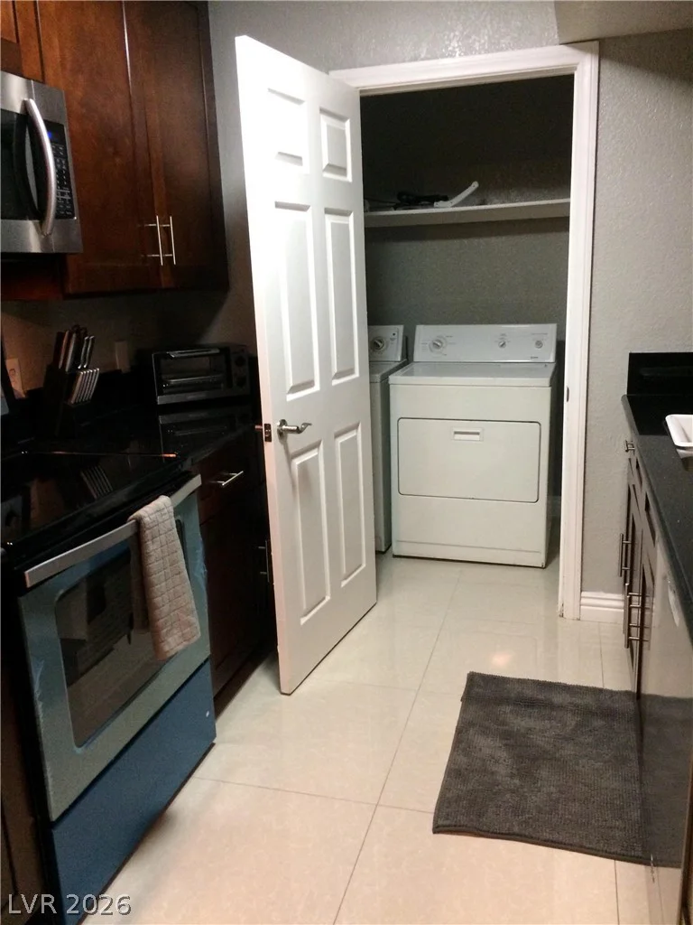 5260 Mission Monterey, Las Vegas, NV 89107