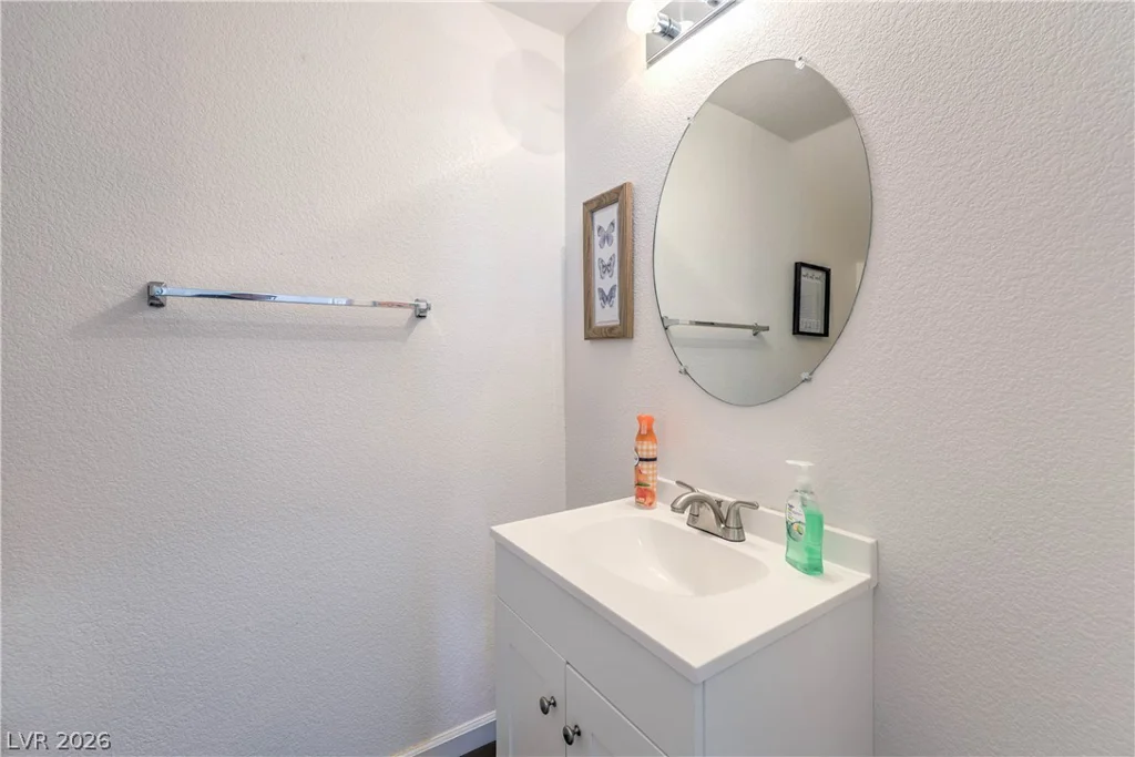 10200 Deerfield Beach, Las Vegas, NV 89129