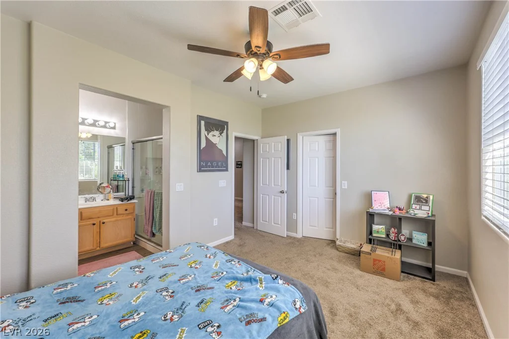 10200 Deerfield Beach, Las Vegas, NV 89129