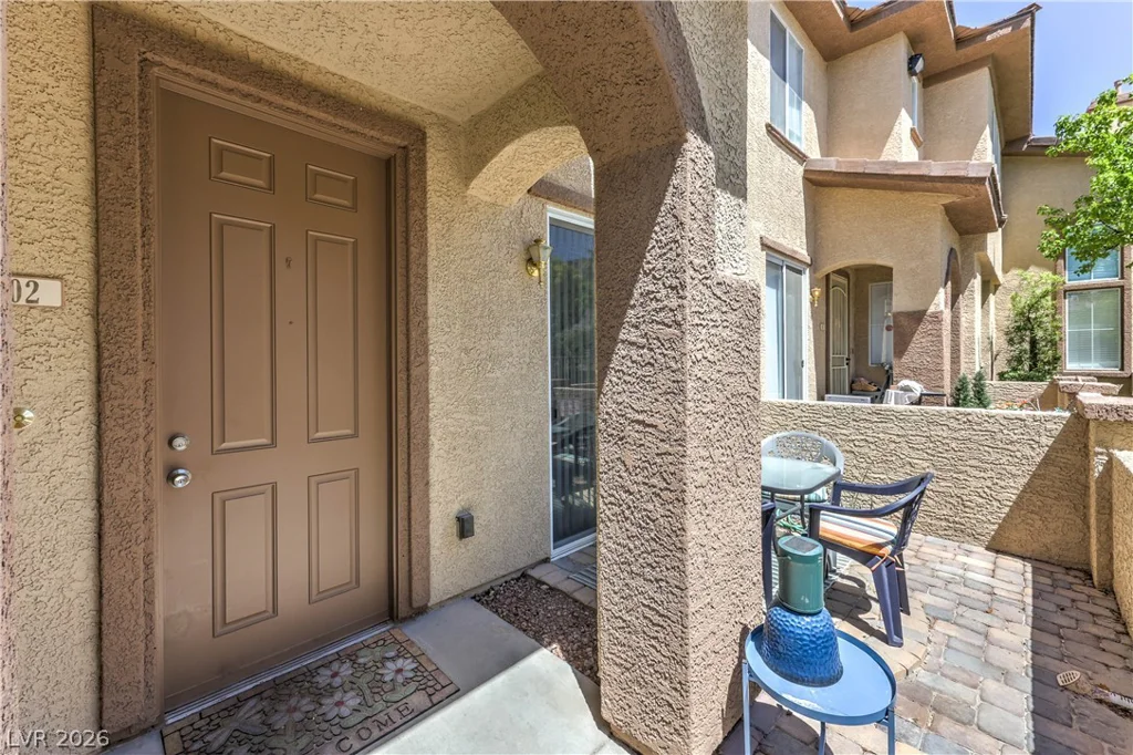 10200 Deerfield Beach, Las Vegas, NV 89129