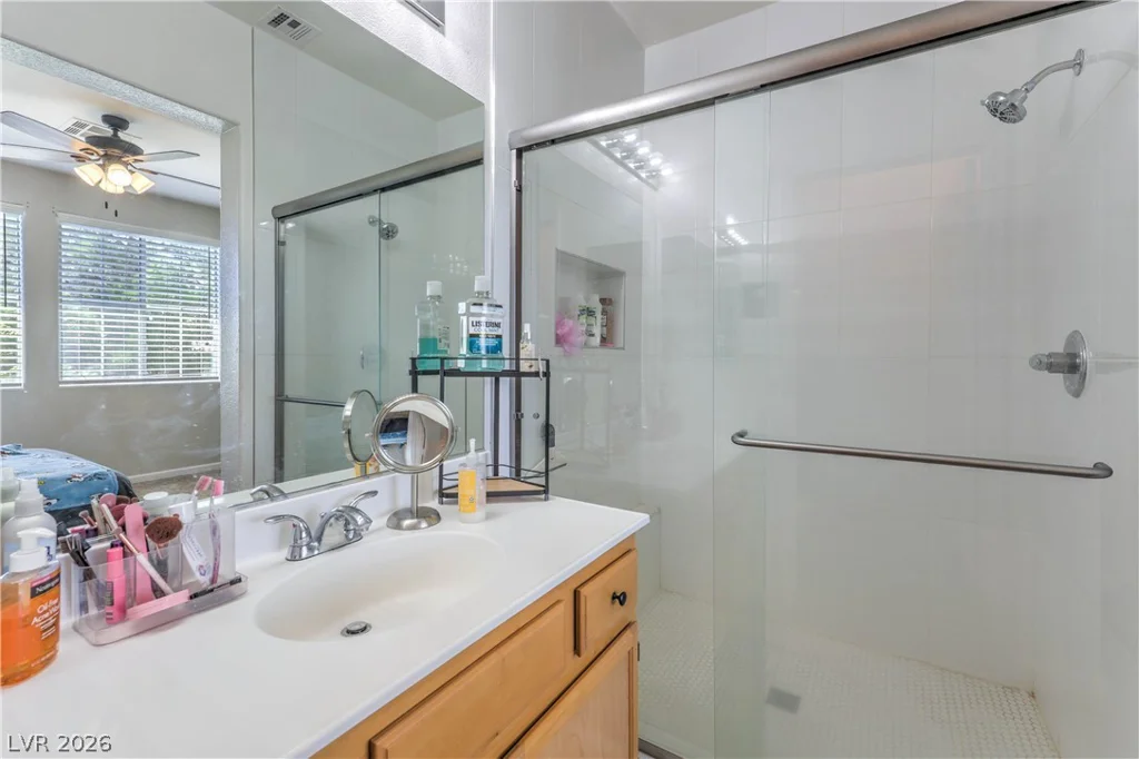 10200 Deerfield Beach, Las Vegas, NV 89129