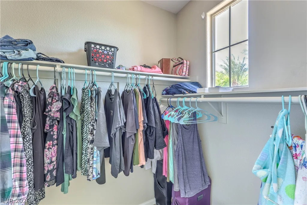 10200 Deerfield Beach, Las Vegas, NV 89129