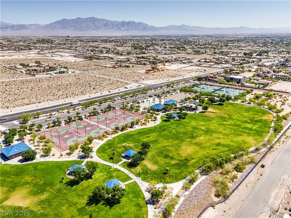 10200 Deerfield Beach, Las Vegas, NV 89129