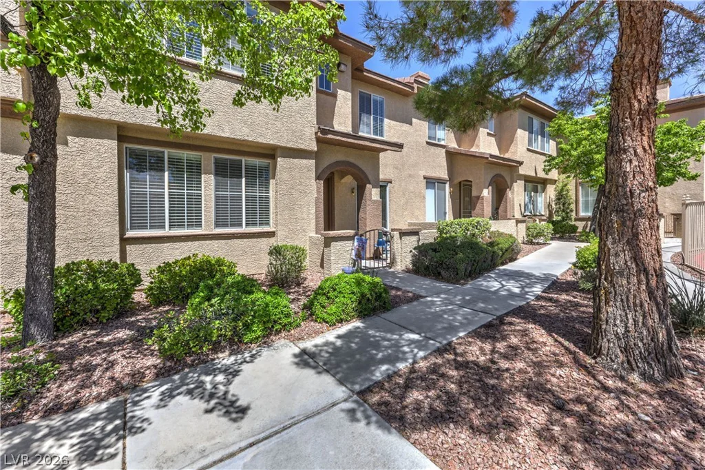 10200 Deerfield Beach, Las Vegas, NV 89129