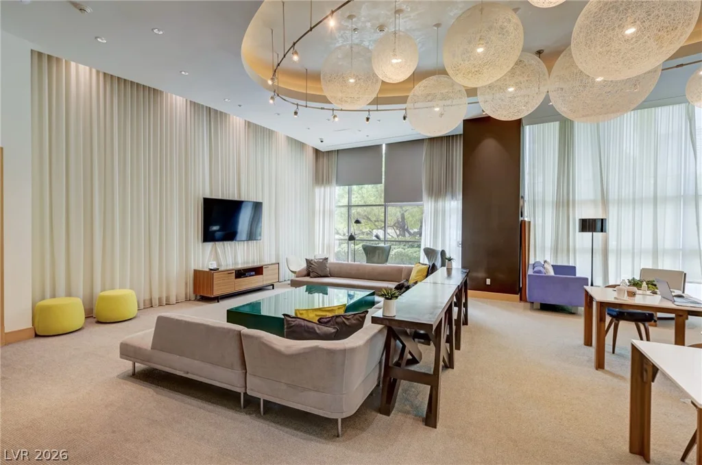 322 Karen, Las Vegas, NV 89109