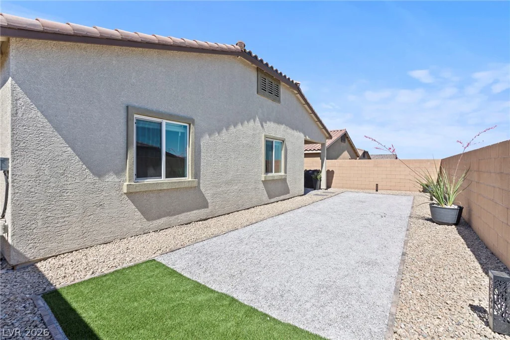 10967 Stone Crossing, Las Vegas, NV 89166