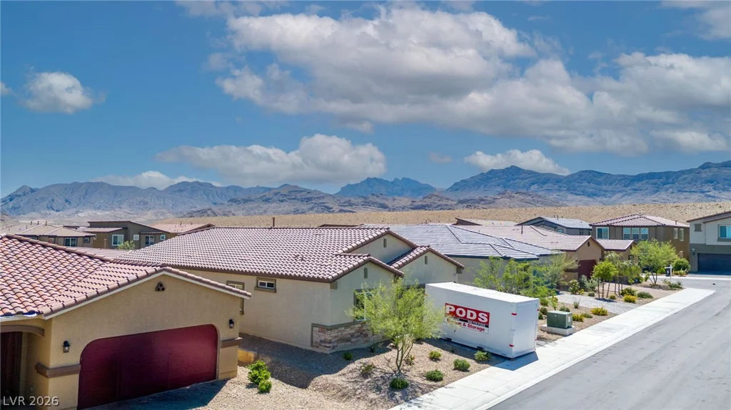 10967 Stone Crossing, Las Vegas, NV 89166