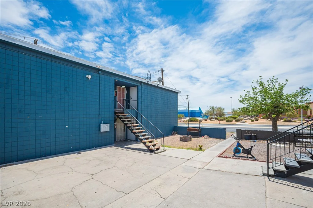 2937 Stewart, Las Vegas, NV 89101