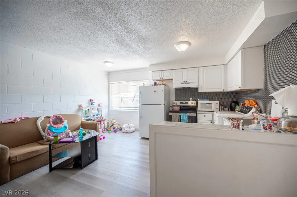 2937 Stewart, Las Vegas, NV 89101