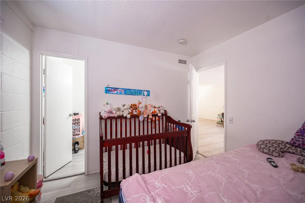 2937 Stewart, Las Vegas, NV 89101