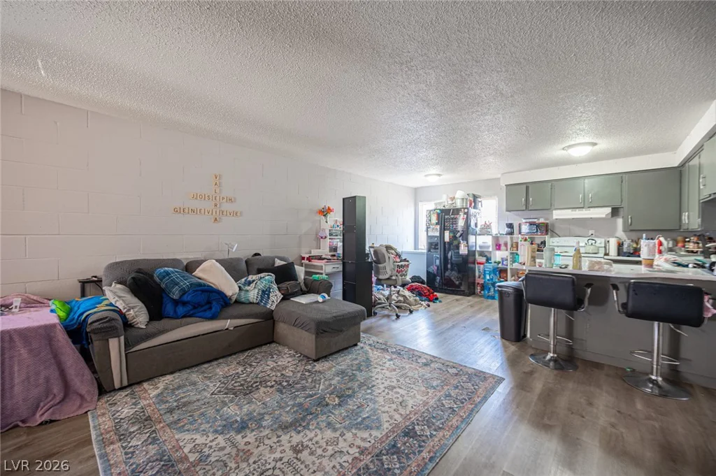 2937 Stewart, Las Vegas, NV 89101