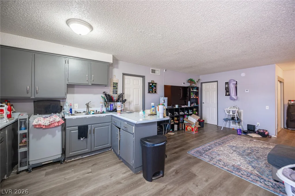 2937 Stewart, Las Vegas, NV 89101
